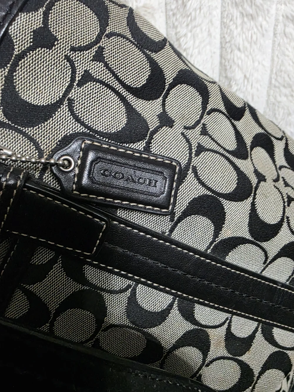 Coach tote signature